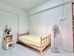 Blk 528 Jurong West Street 52 (Jurong West), HDB 4 Rooms #572702031